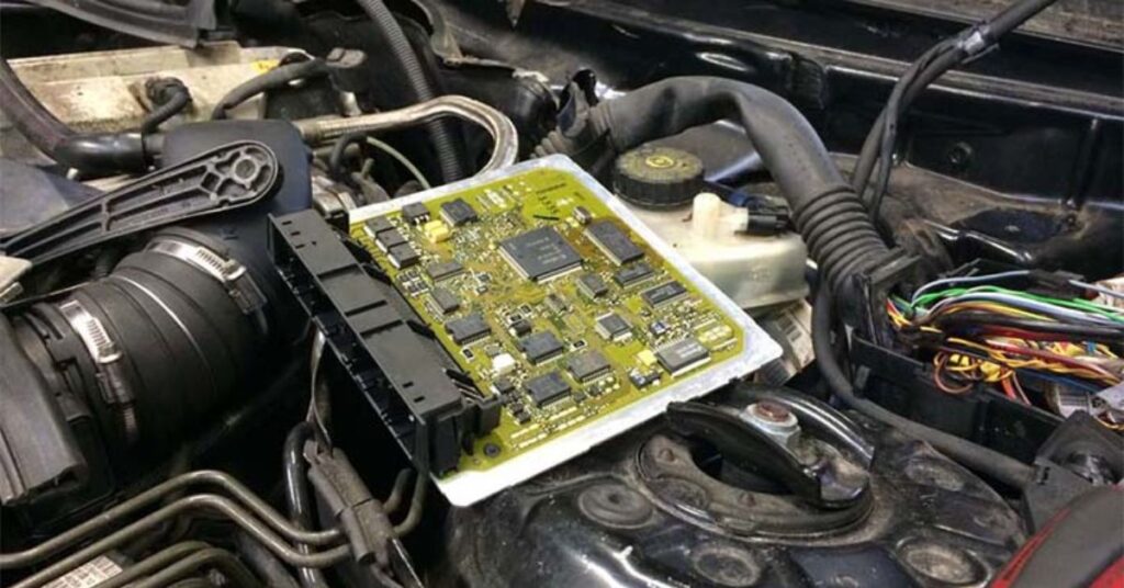 Hộp ECU Điều khiển động cơ