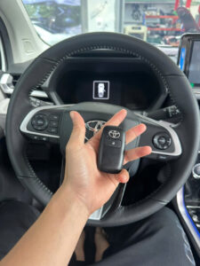 chìa khóa Toyota Veloz chính hãng